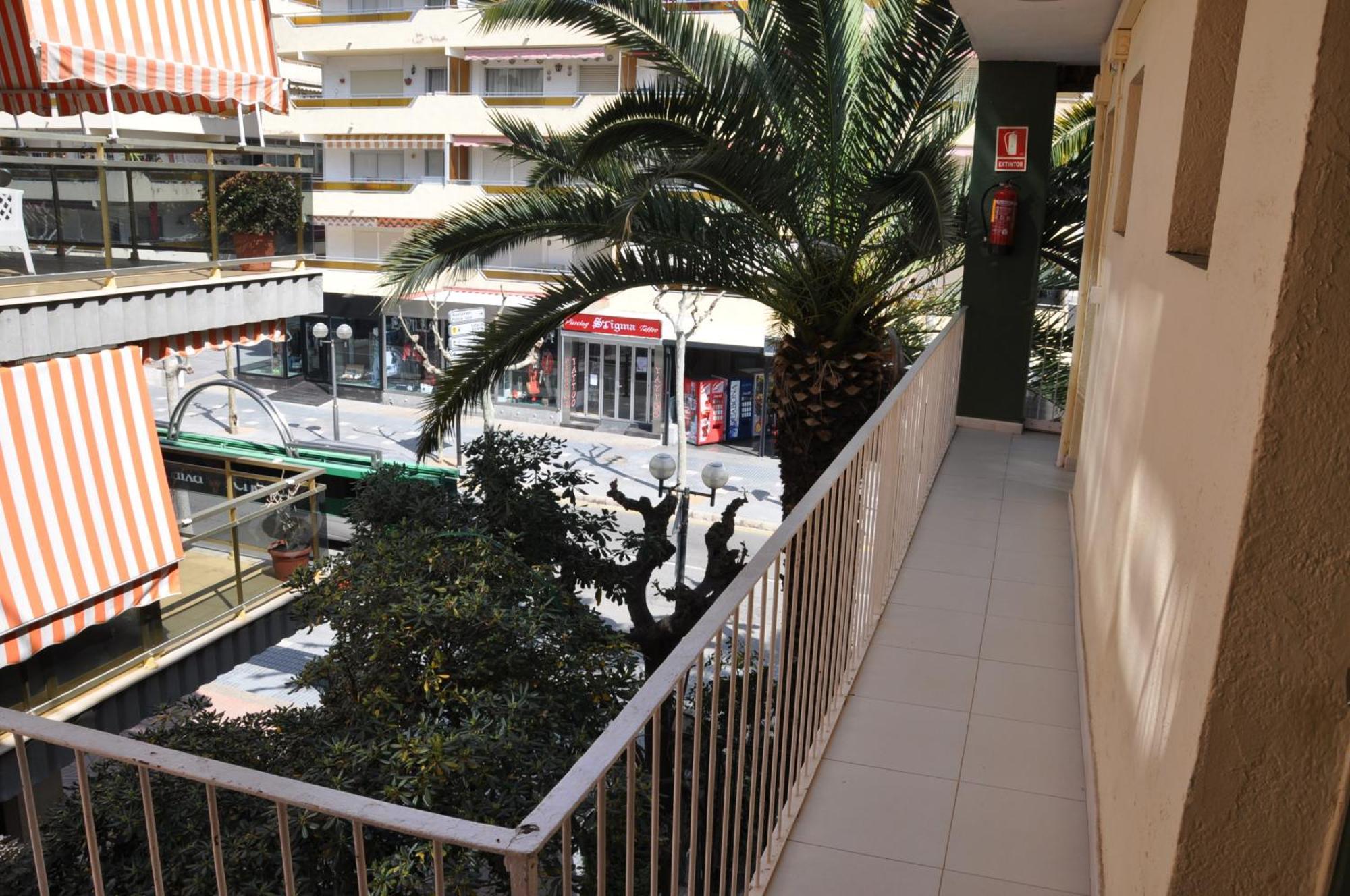 Hostal Montsant Salou Esterno foto
